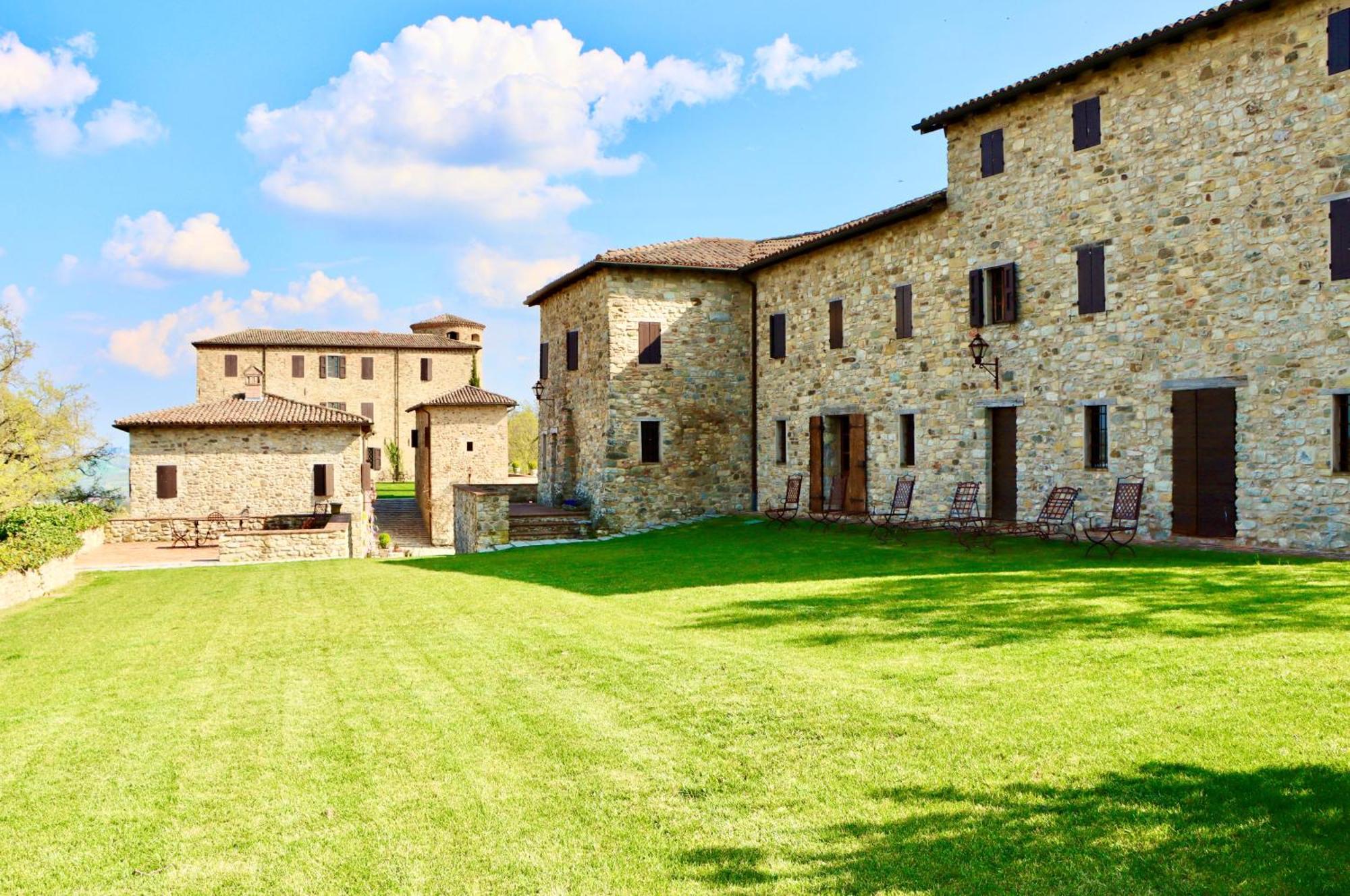 Вилла Castello Di Viano Экстерьер фото