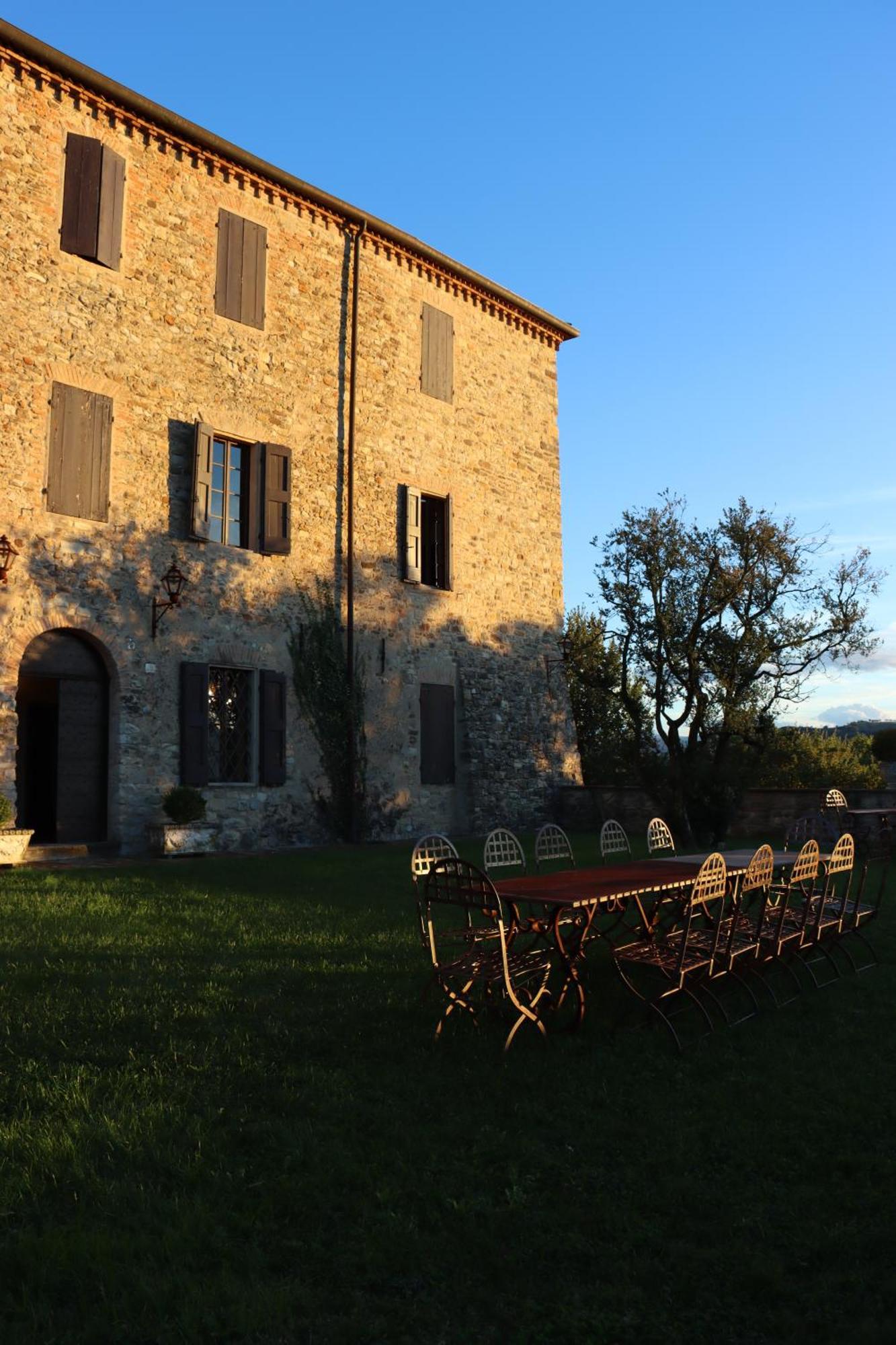 Вилла Castello Di Viano Экстерьер фото