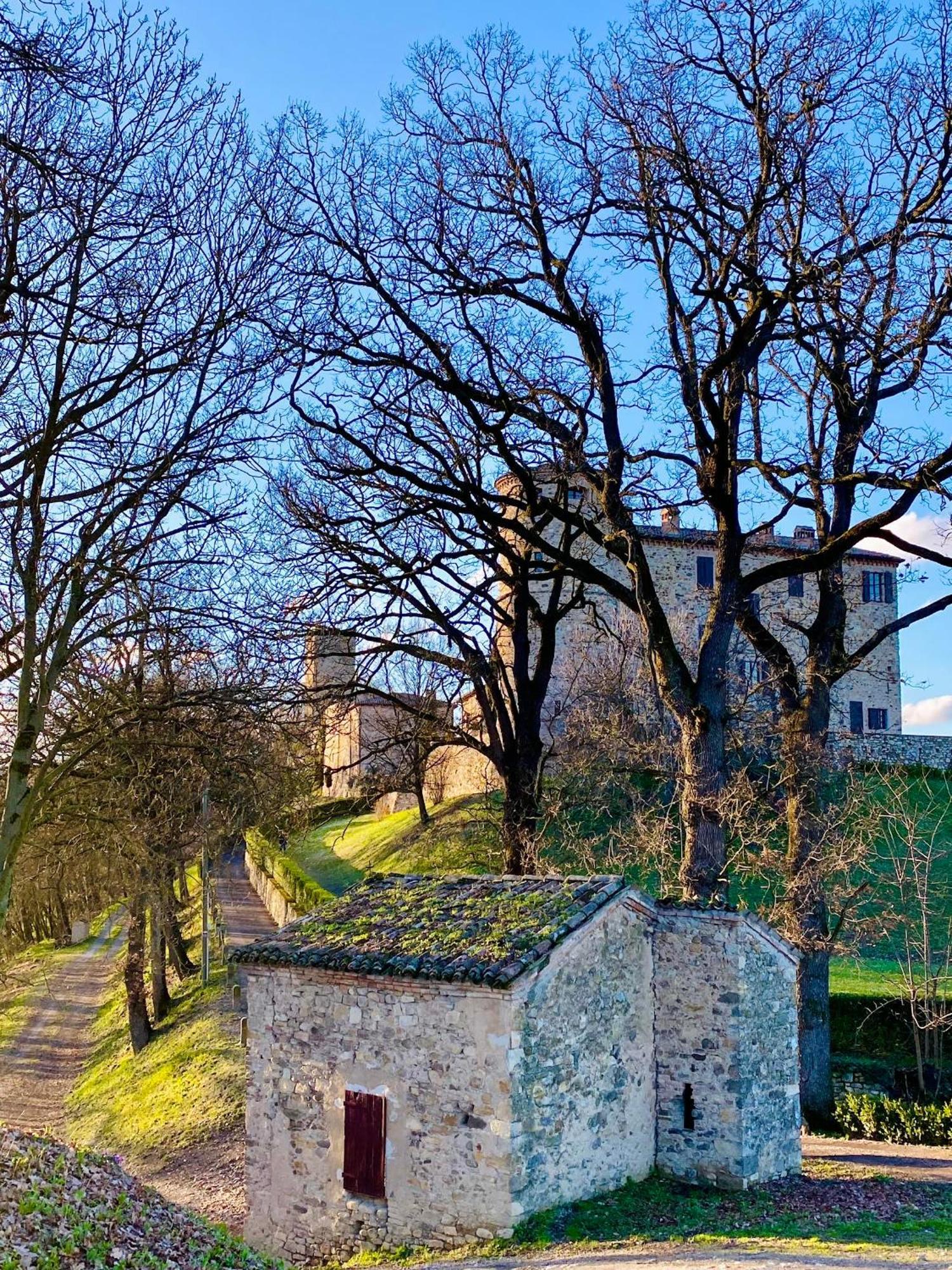 Вилла Castello Di Viano Экстерьер фото