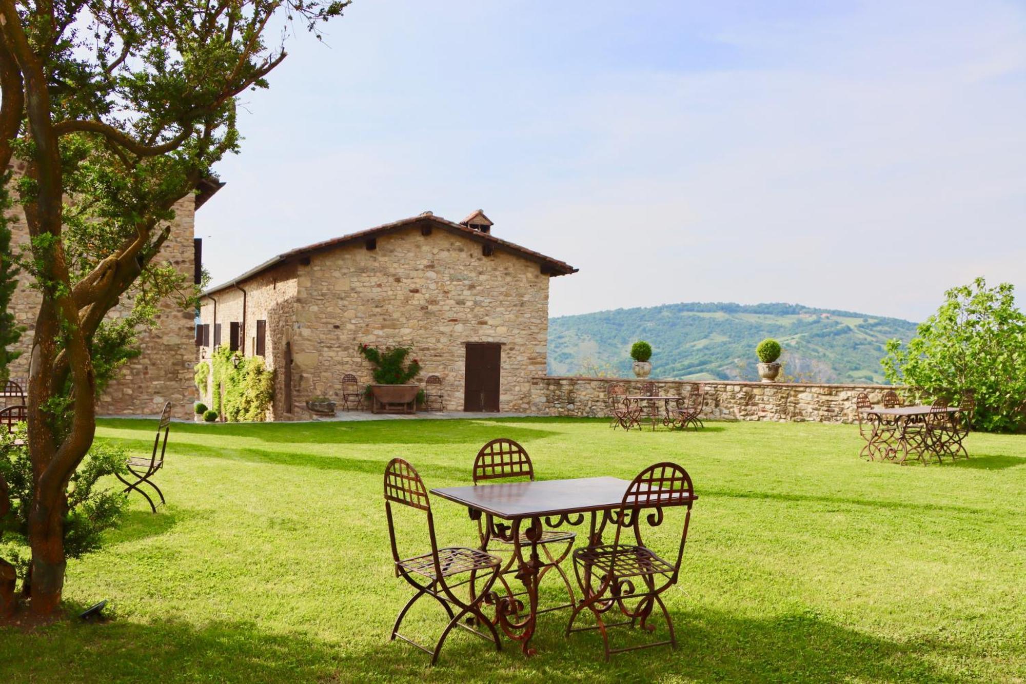 Вилла Castello Di Viano Экстерьер фото